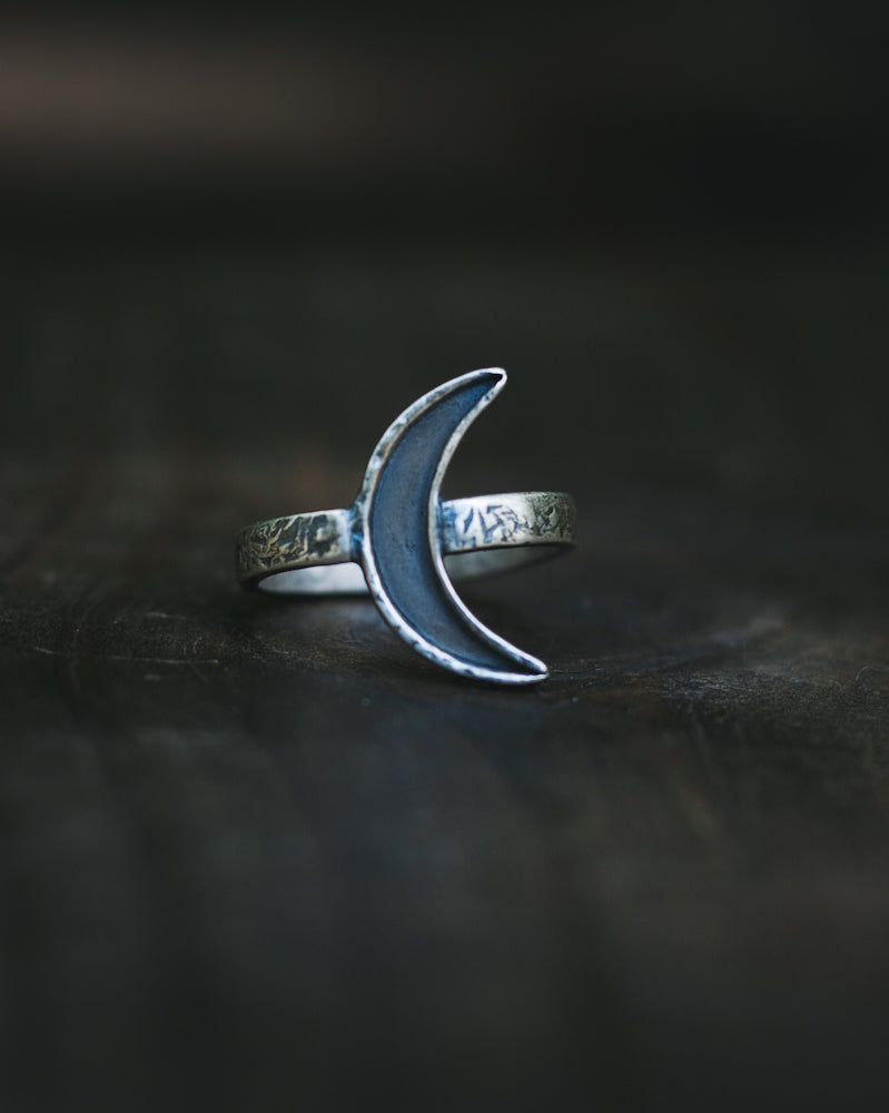 Textured Sterling Silver Crescent Moon Ring Size 8.25