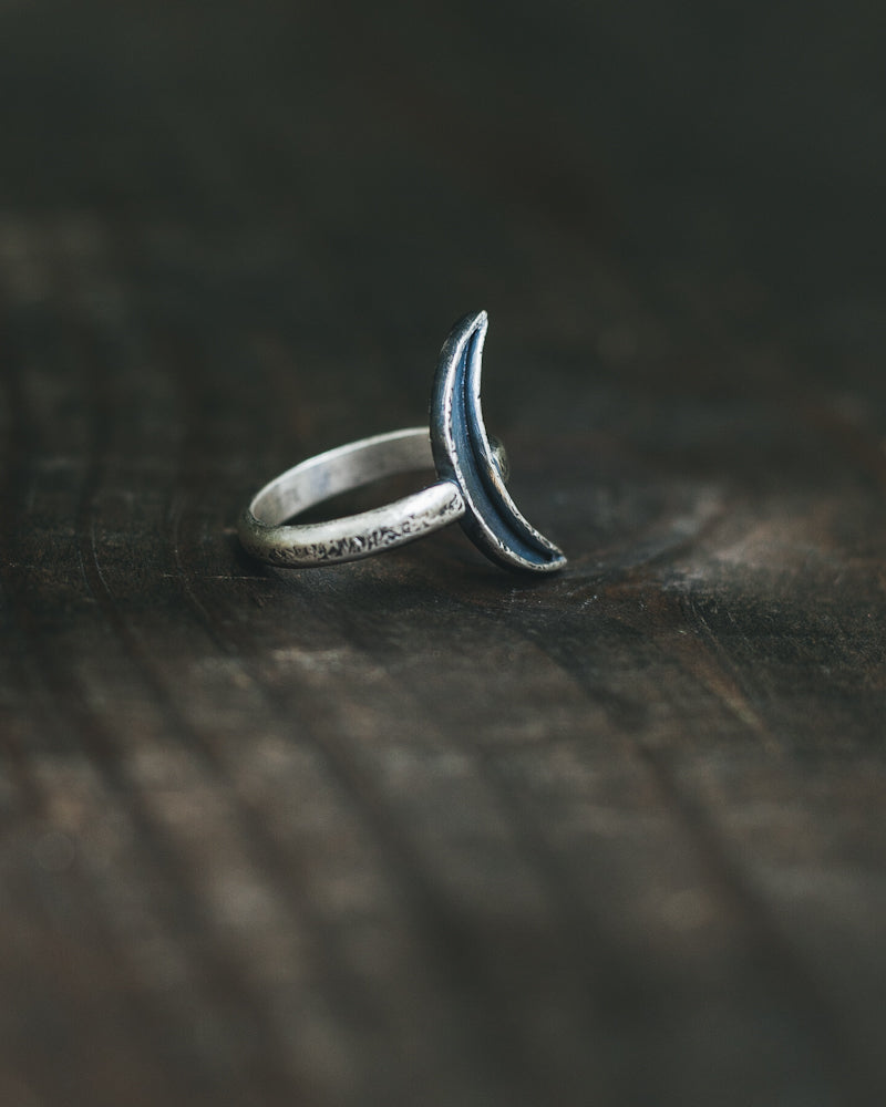Textured Sterling Silver Crescent Moon Ring - Size 7