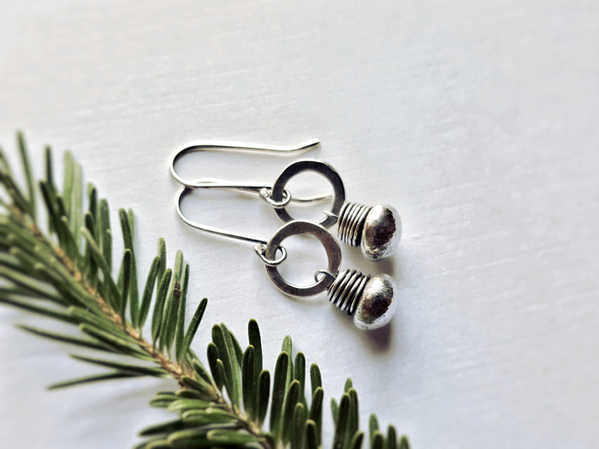 Un Petit Sterling Silver Hammered Circle Earrings